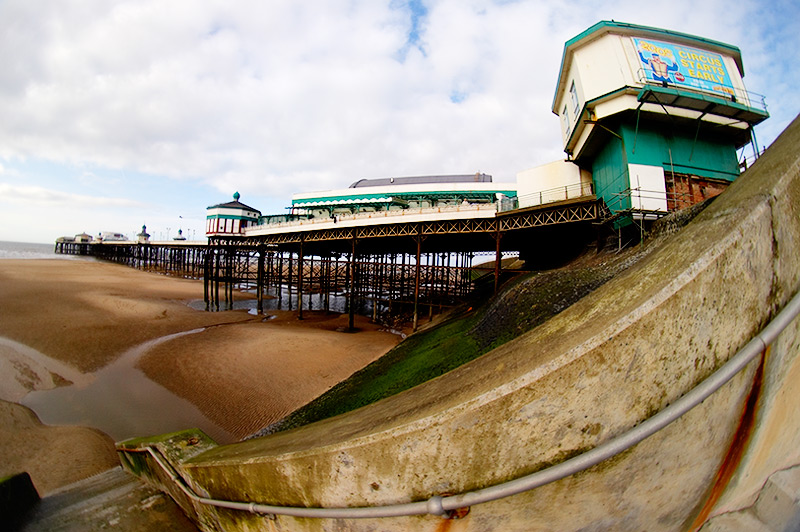 bent out of shape too / 3x2 + fylde coast [scenic]