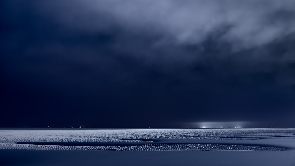 &copy; David J. Nightingale
