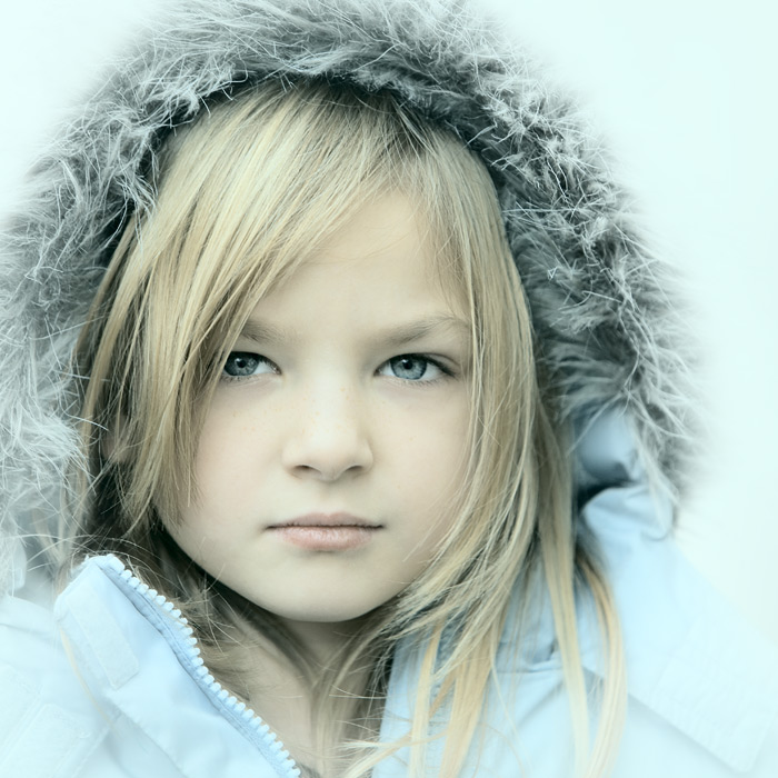 the snow queen / 1x1 + children [portraits] + photo friday
