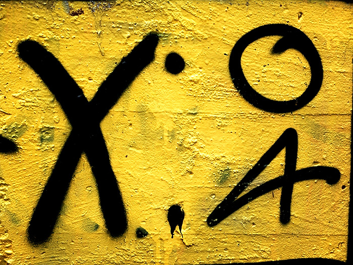 X: 04 / 4x3 + graffiti