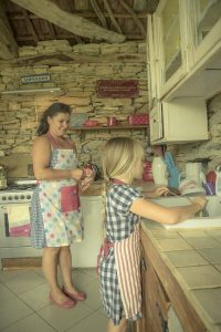 Family & Food (Bulgaria) /  [12.jpg nggid041712 ngg0dyn 200x0 00f0w010c010r110f110r010t010]