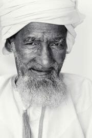 Oman /  [faces and places oman 13.jpg nggid03677 ngg0dyn 180x0 00f0w010c010r110f110r010t010]