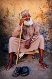 Oman /  [faces and places oman 3.jpg nggid03685 ngg0dyn 180x0 00f0w010c010r110f110r010t010]