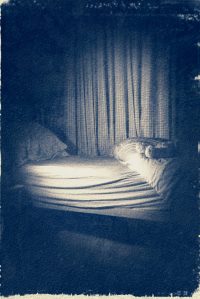The Monster Under The Bed /  [20.jpg nggid041677 ngg0dyn 200x0 00f0w010c010r110f110r010t010]