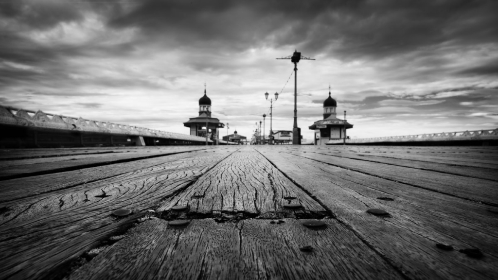 Fujinon XF 14mm f/2.8 R / Lens, Landscape Photography, Infrared, Gear, Fujinon XF 14mm f/2.8, Fujifilm X-E2, Fujifilm, Architectural Photography [1920px mind the cracks 1024x576]